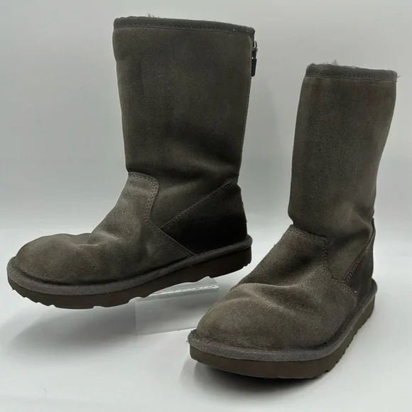 UGG Lil Sunshine II Back Zipper Gray Suede Kids Boots Size 1 - Picture 1 of 9
